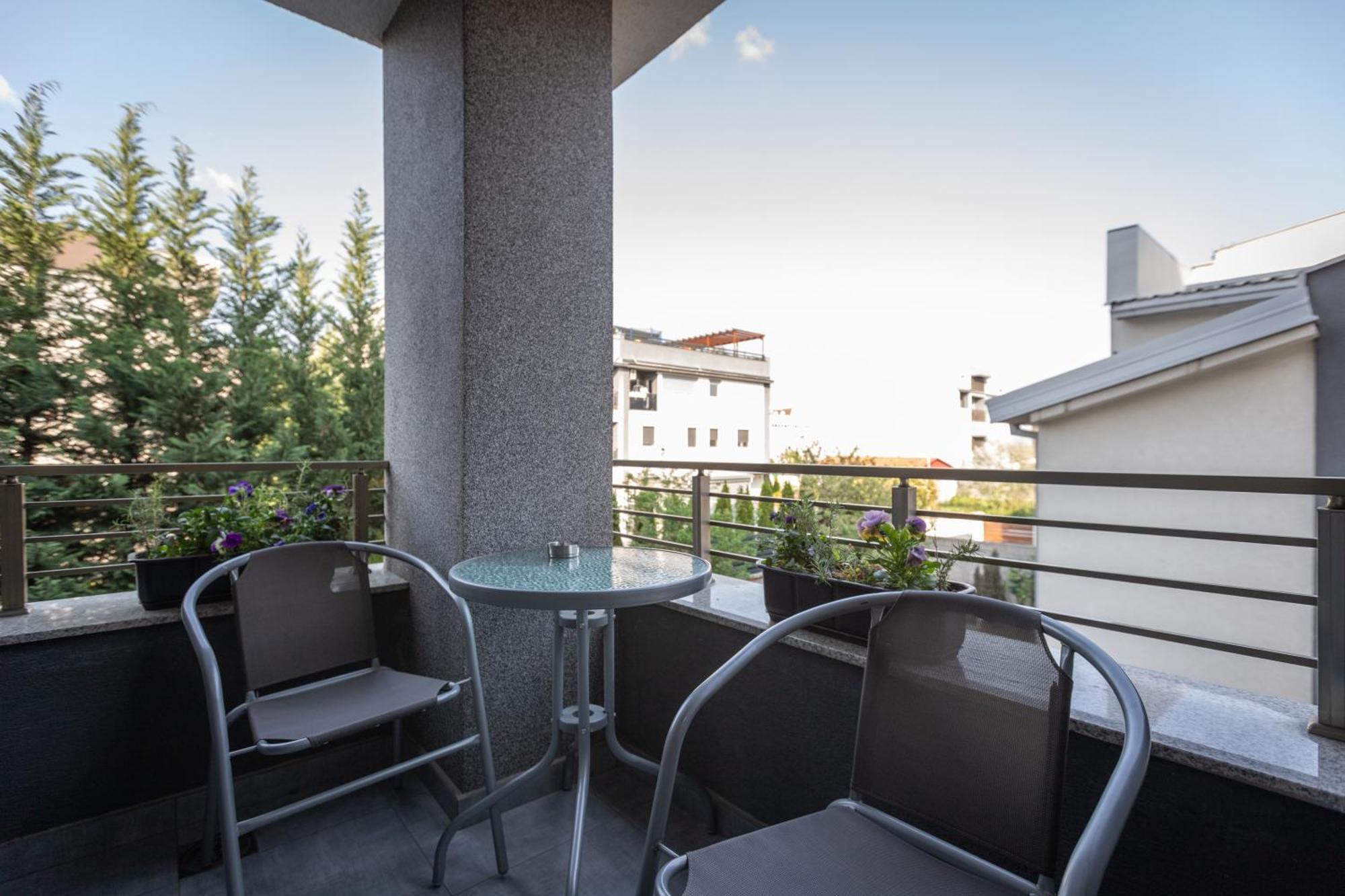 T20 Apartments Skopje Exteriör bild